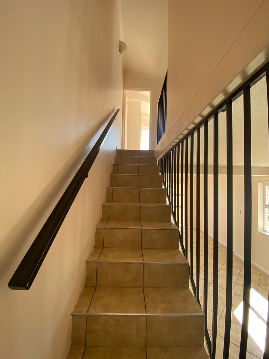 To Let 2 Bedroom Property for Rent in Whispering Pines Western Cape